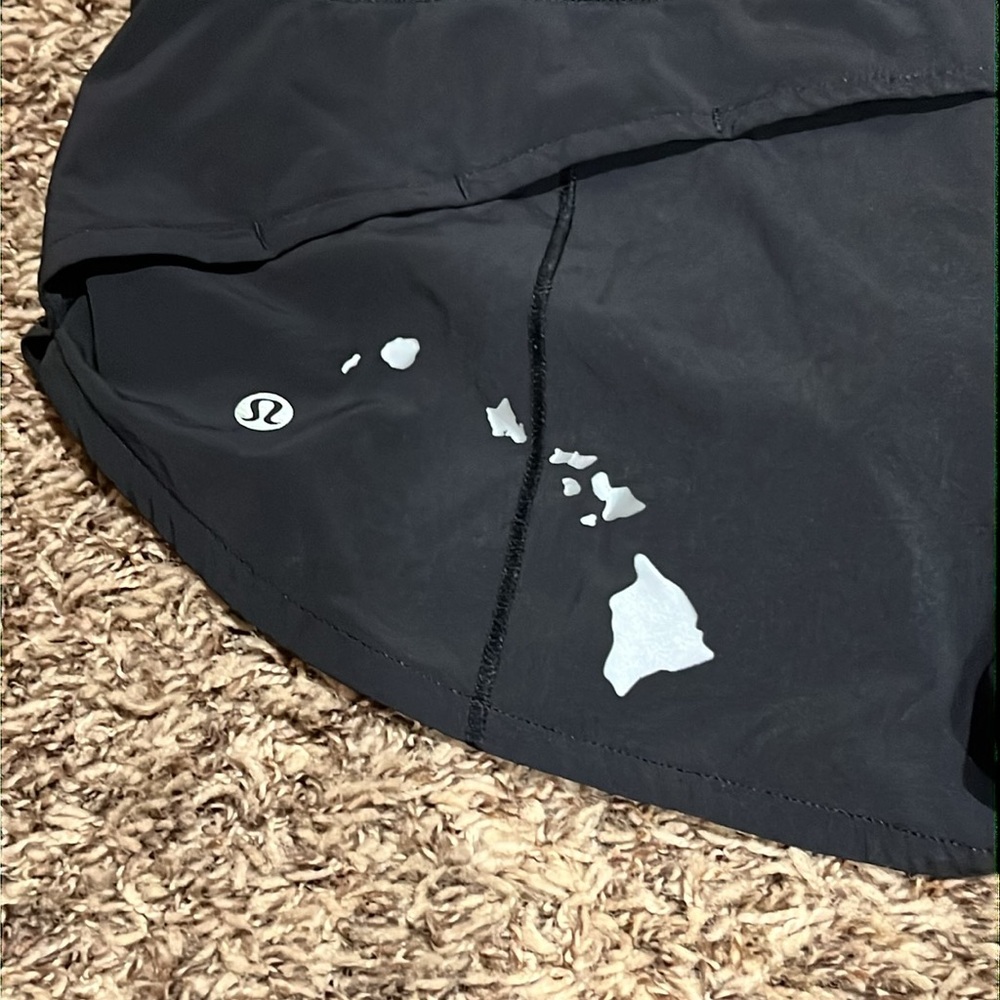 Lululemon Hawaii islands exclusive speed shorts sz 4 - Picture 3 of 4